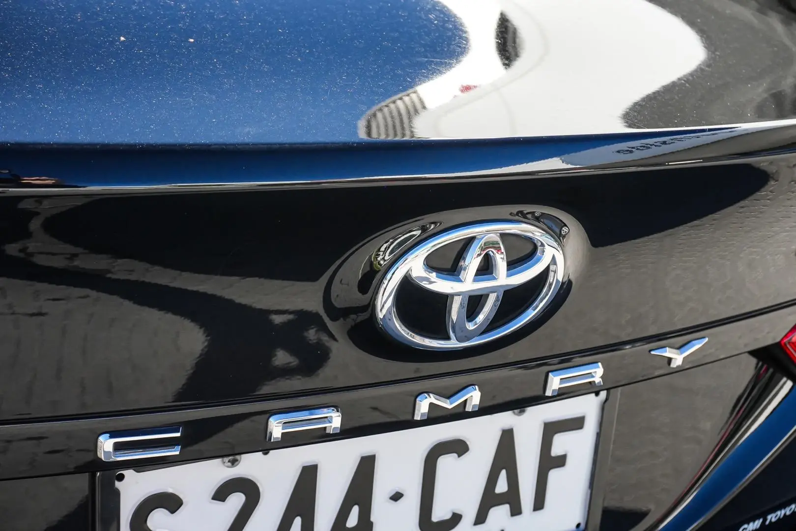 2019 Toyota Camry Gallery Image 15
