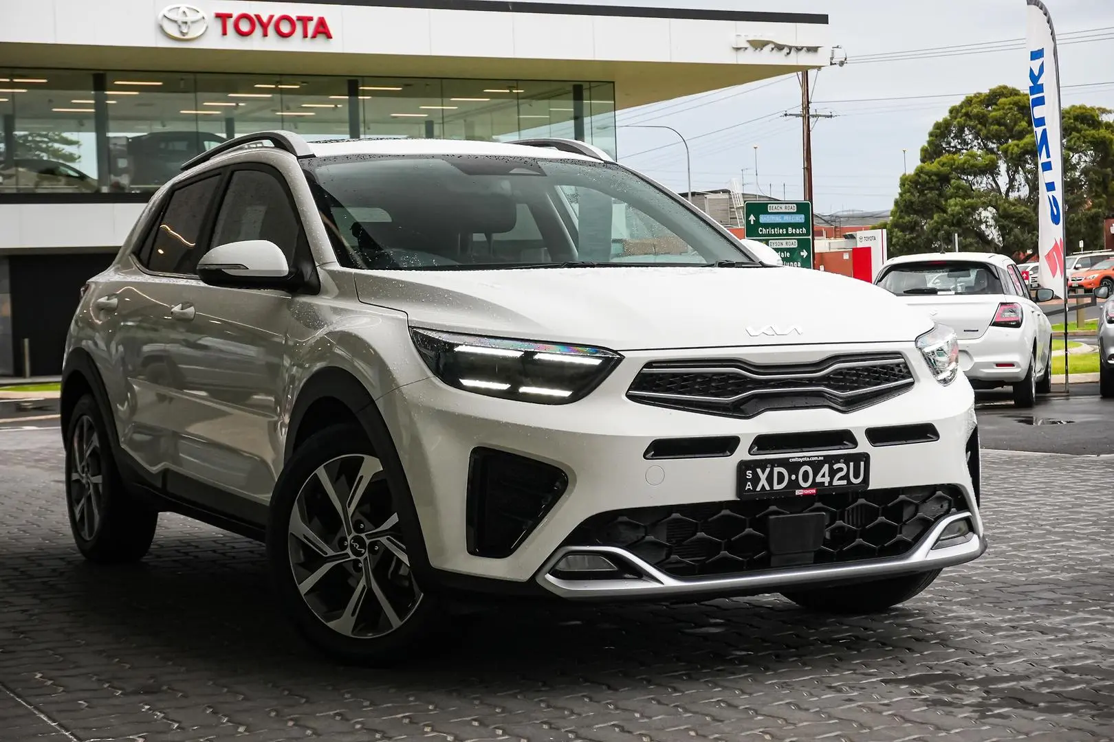 2023 Kia Stonic Gallery Image 2