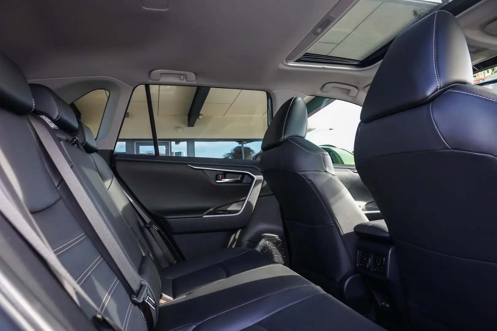 2024 Toyota RAV4 Gallery Image 6