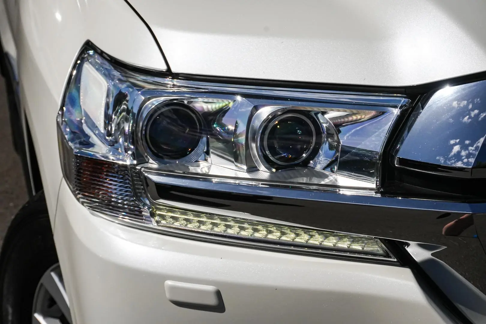 2017 Toyota Landcruiser Gallery Image 10