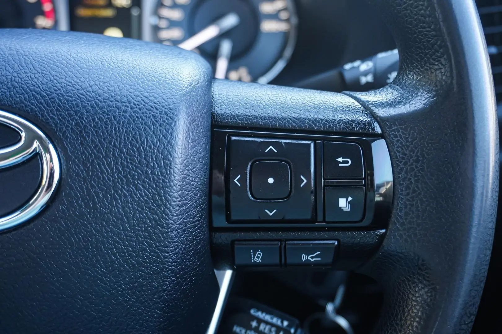 2020 Toyota Hilux Gallery Image 17