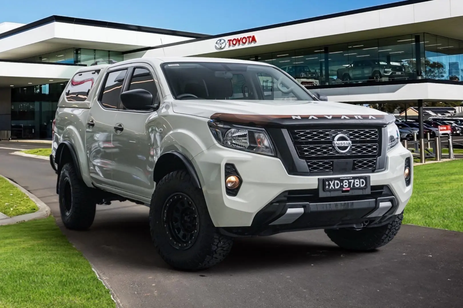 2022 Nissan Navara Image