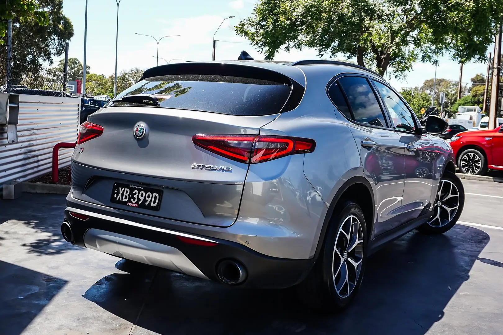 2018 Alfa Romeo Stelvio Gallery Image 3