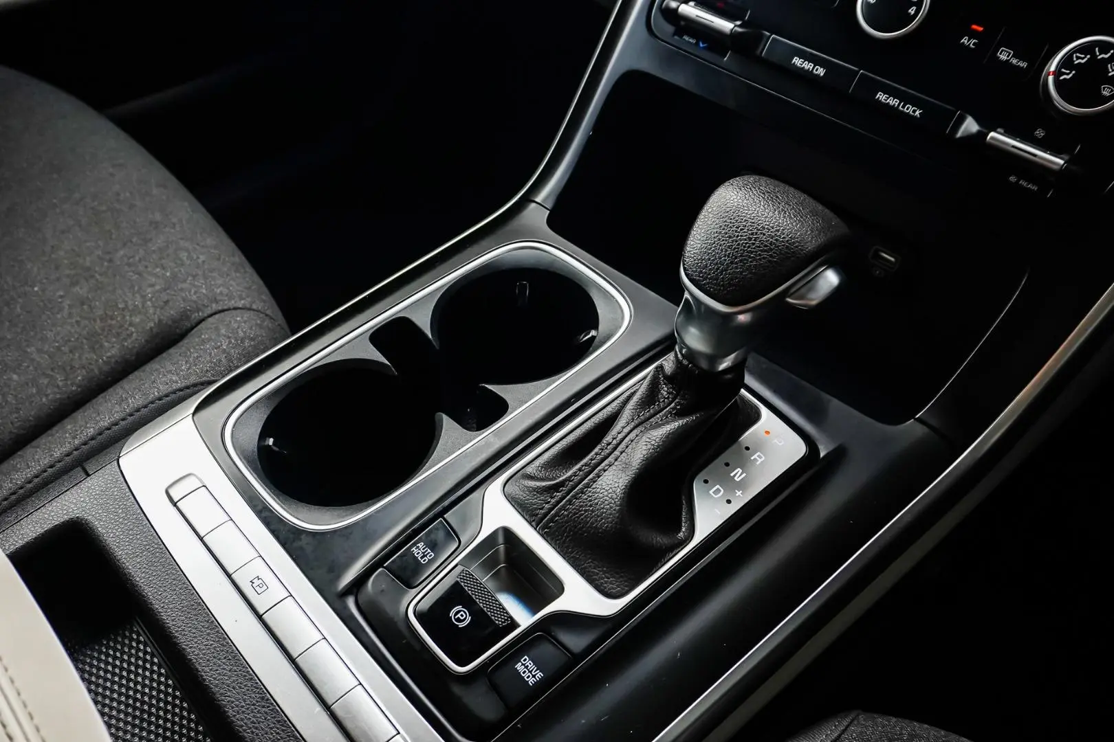2023 Kia Carnival Gallery Image 18