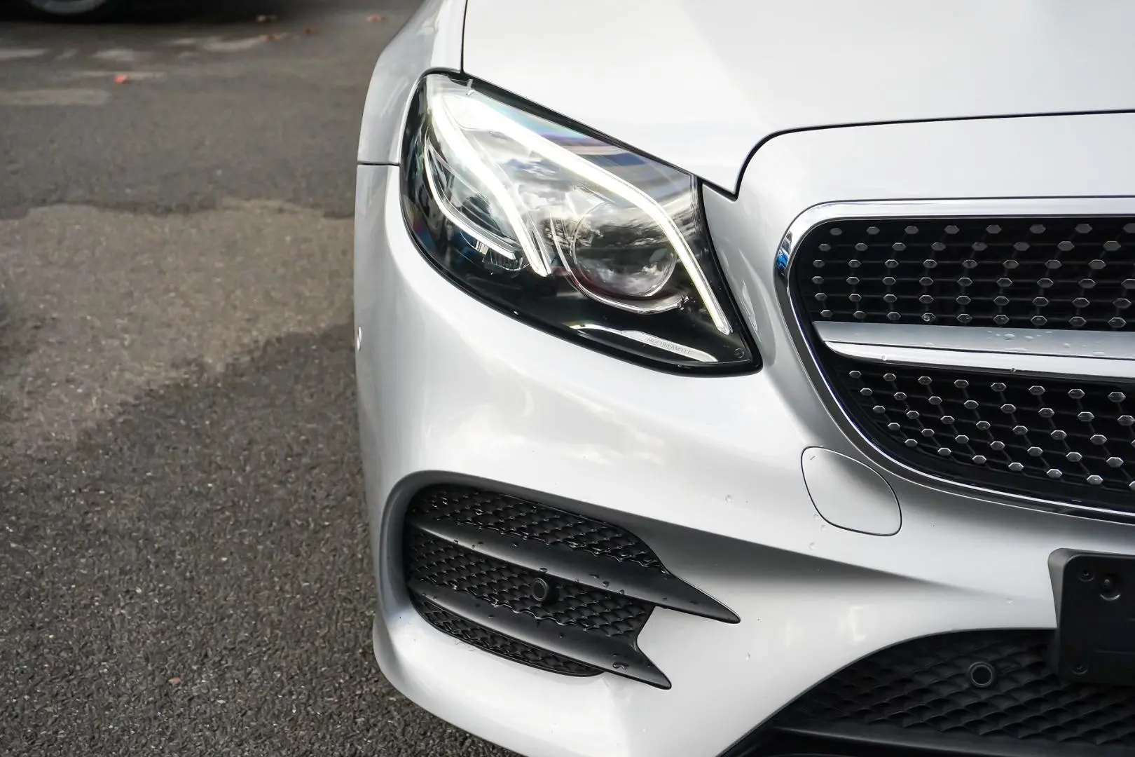 2019 Mercedes-Benz E-Class Gallery Image 13