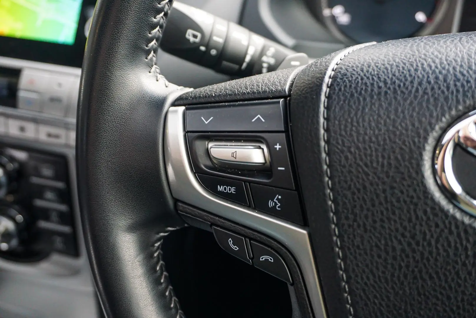2021 Toyota Landcruiser Prado Gallery Image 22
