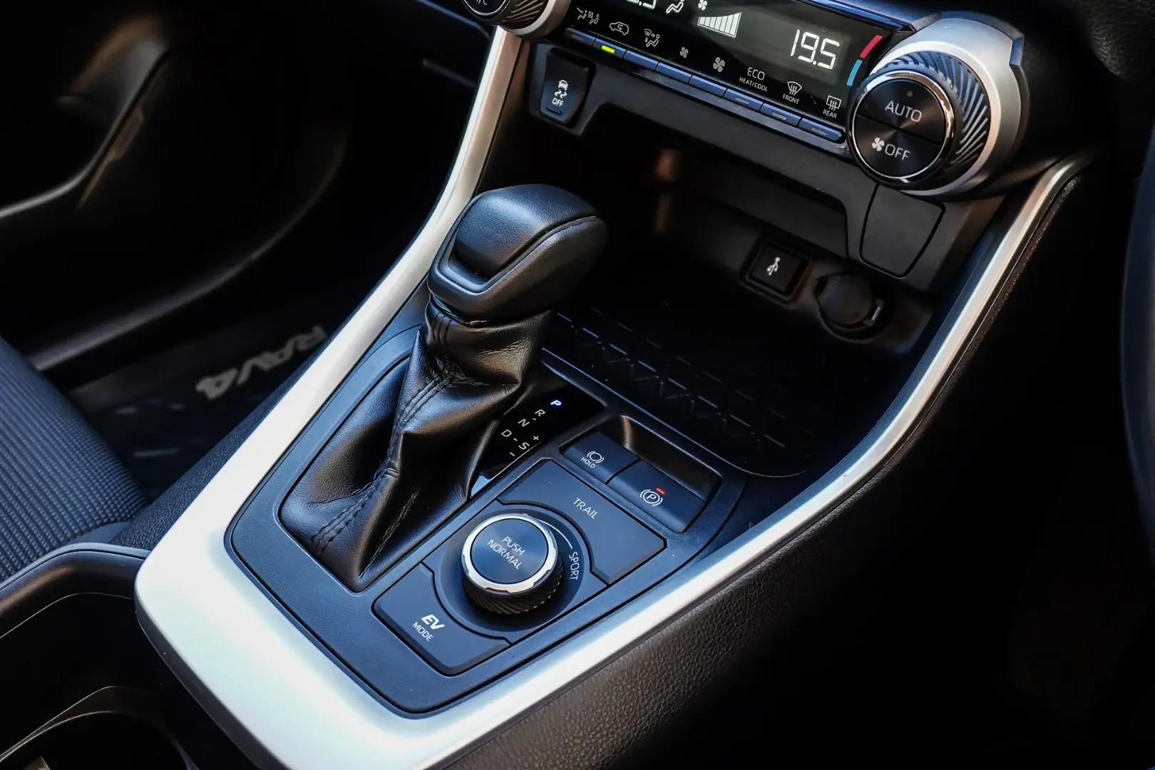 2022 Toyota RAV4 Gallery Image 19