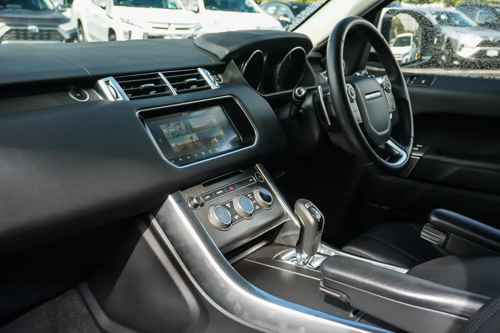 2017 Land Rover Range Rover Sport Gallery Image 11