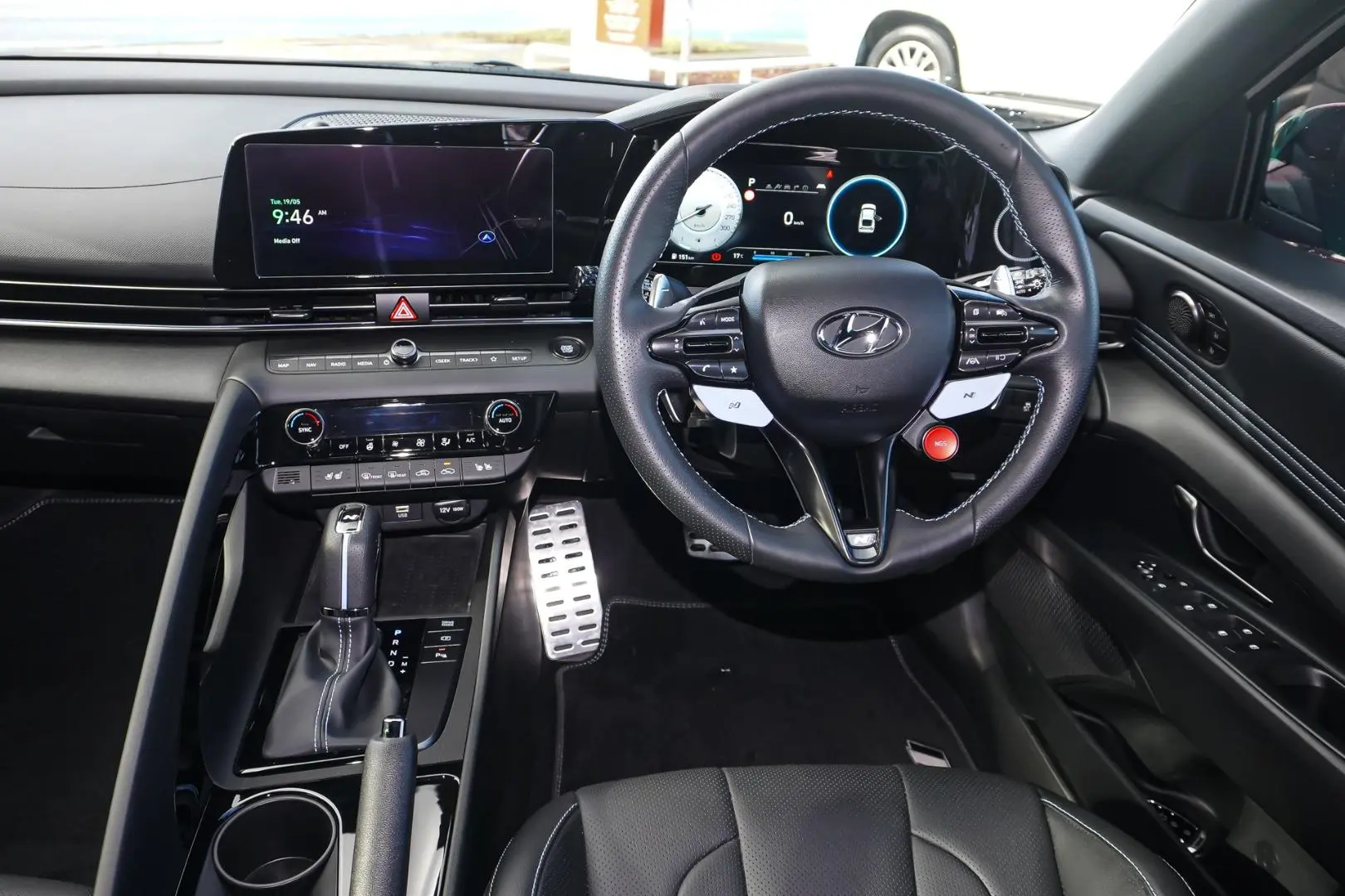 2022 Hyundai i30 Gallery Image 9