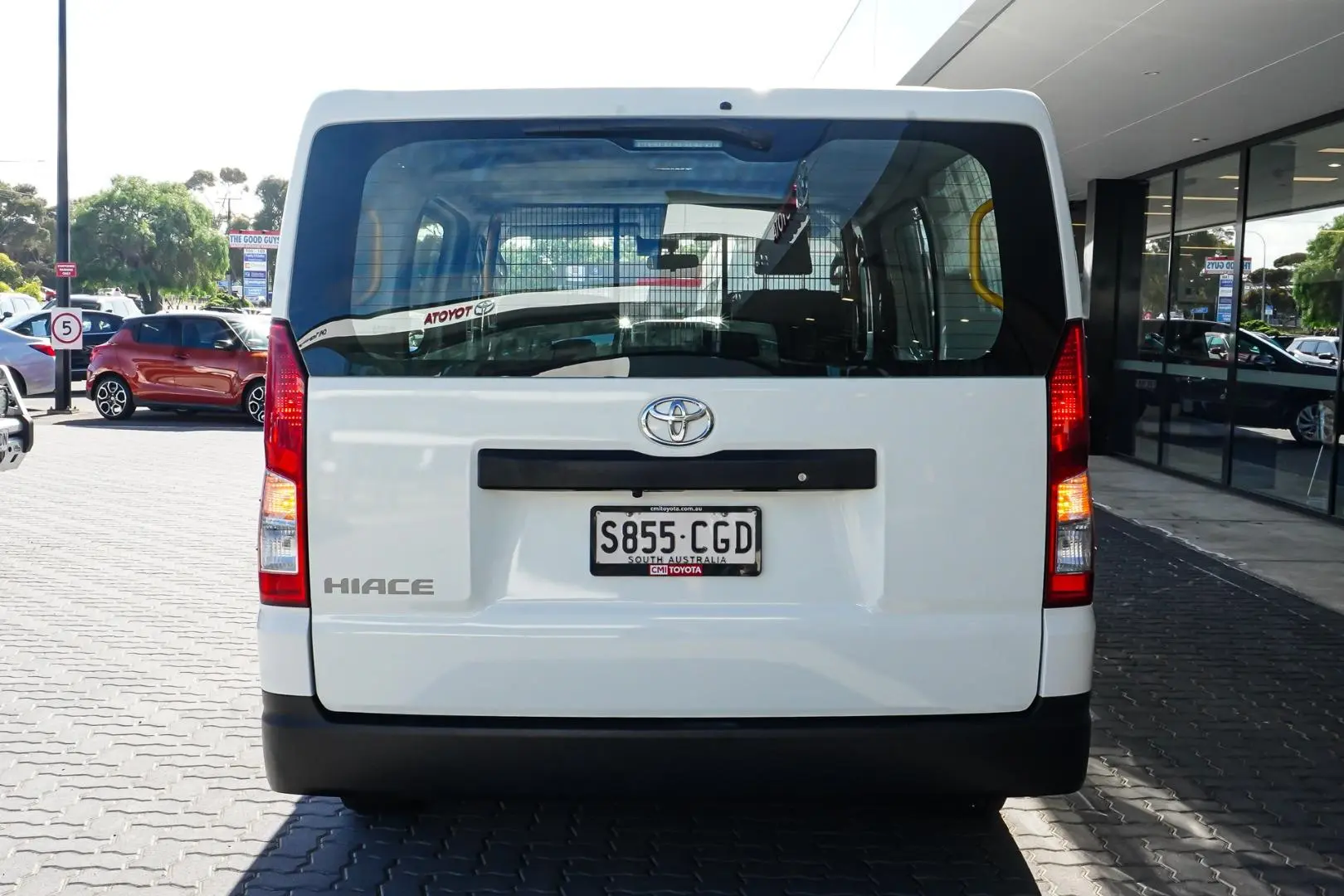 2020 Toyota Hiace Gallery Image 6