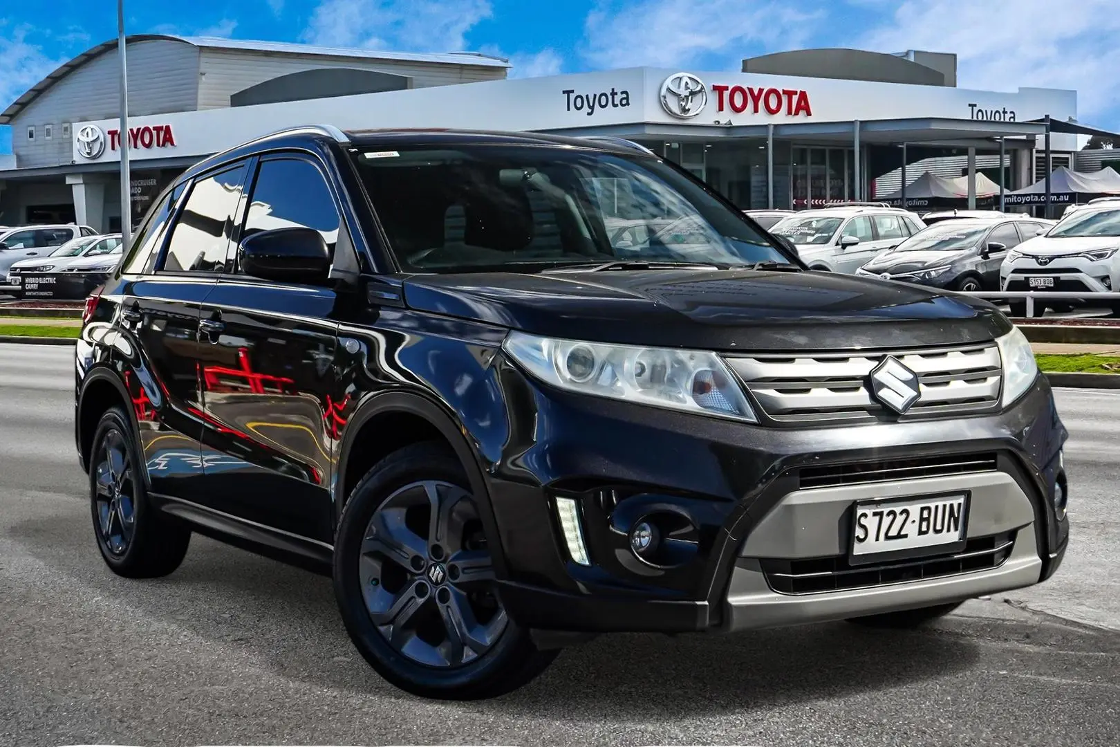 2016 Suzuki Vitara Gallery Image 1