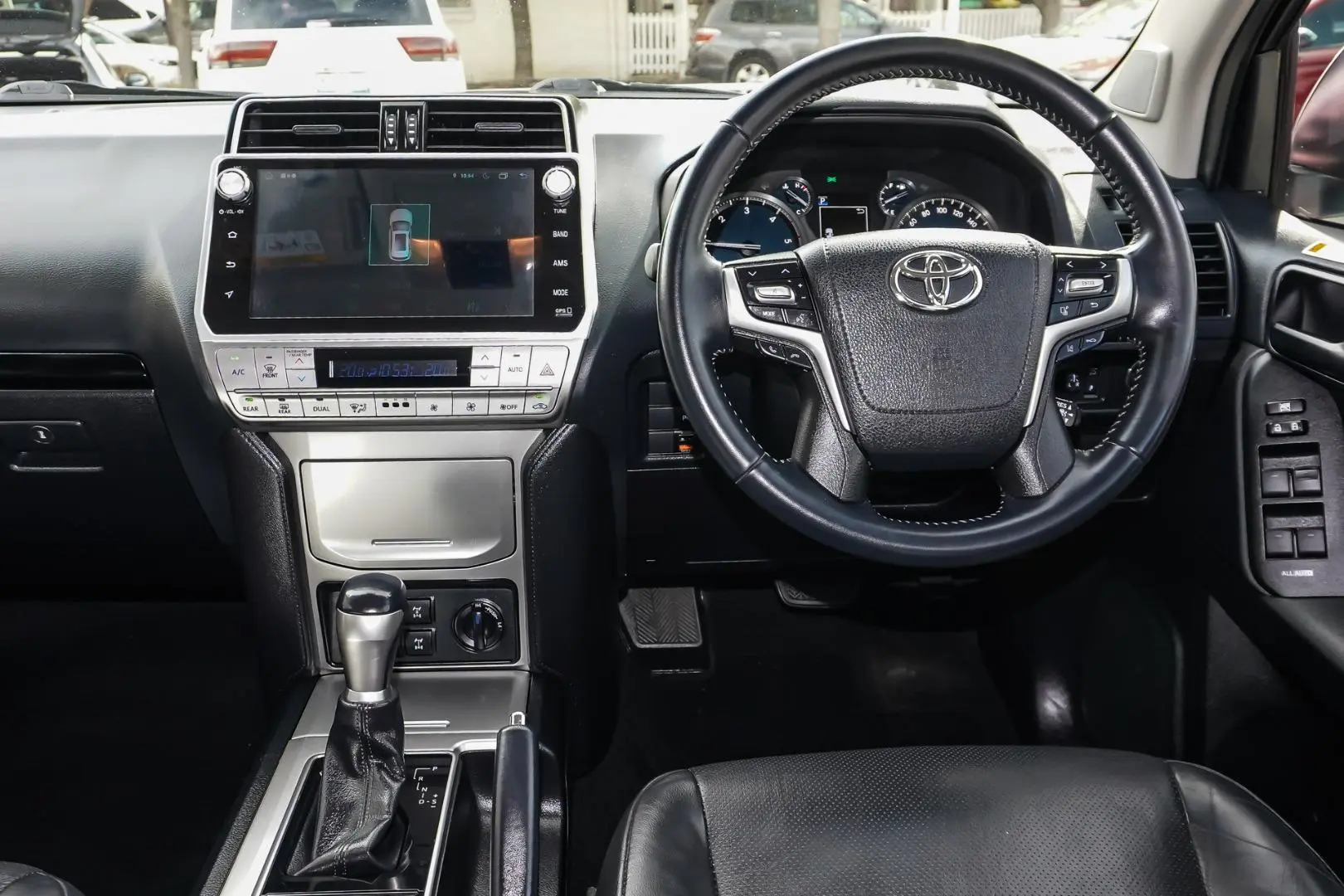 2018 Toyota Landcruiser Prado Gallery Image 9