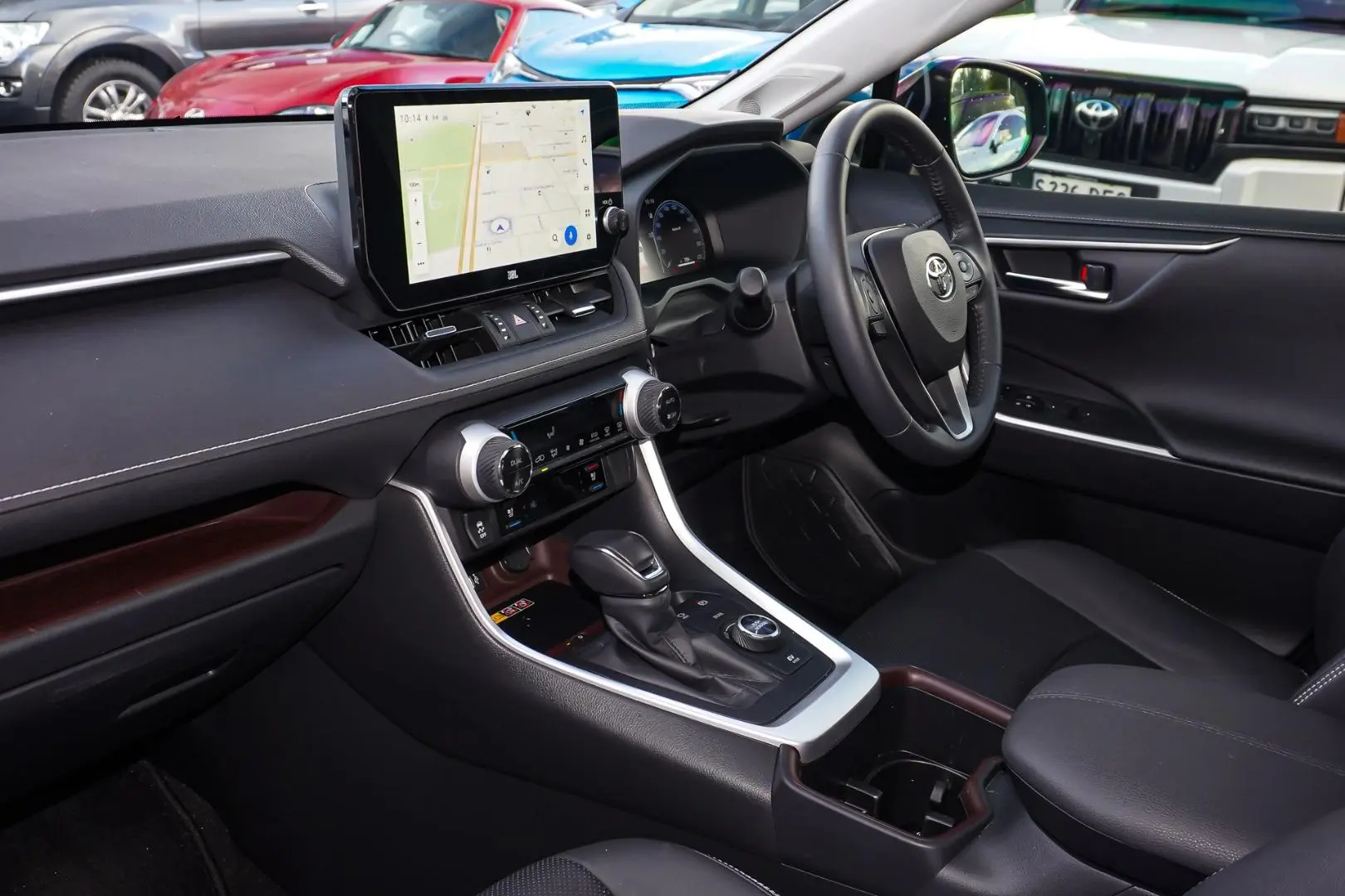 2024 Toyota RAV4 Gallery Image 11