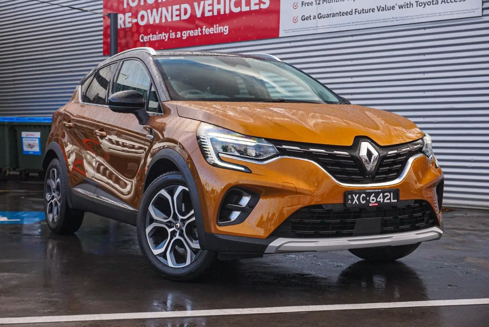 2021 Renault Captur Gallery Image 2