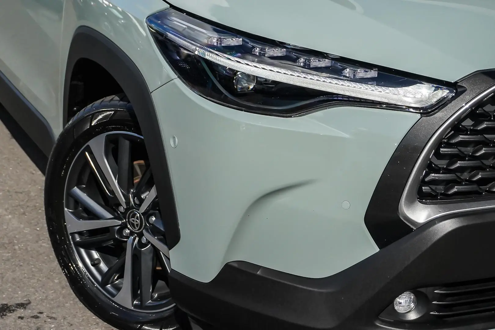 2025 Toyota Corolla Cross Gallery Image 10