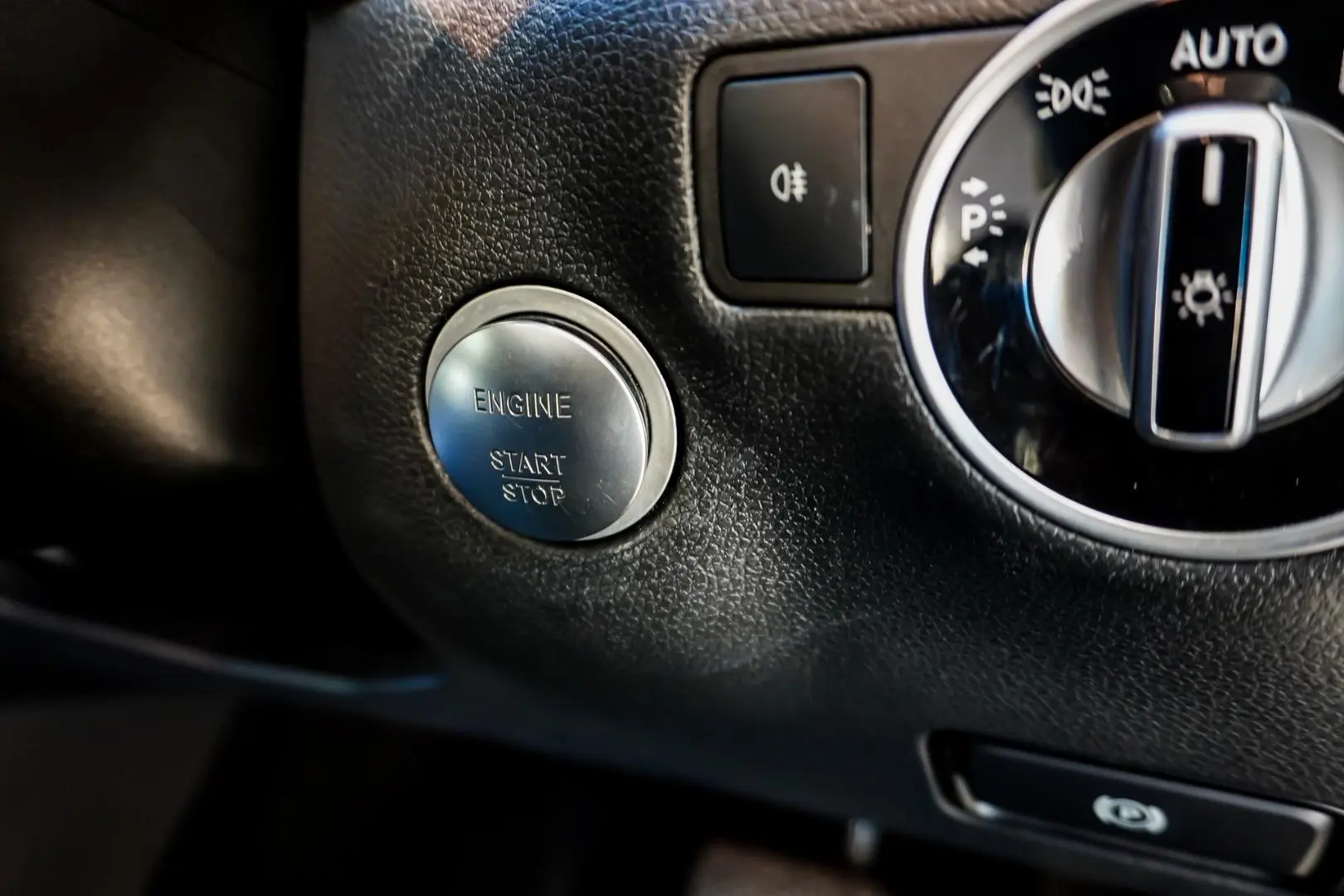 2016 Mercedes-Benz B-Class Gallery Image 27