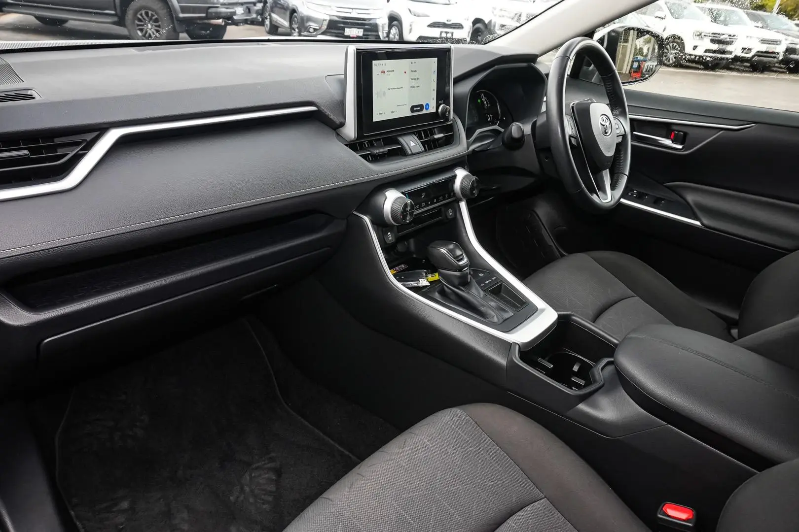 2024 Toyota RAV4 Gallery Image 10
