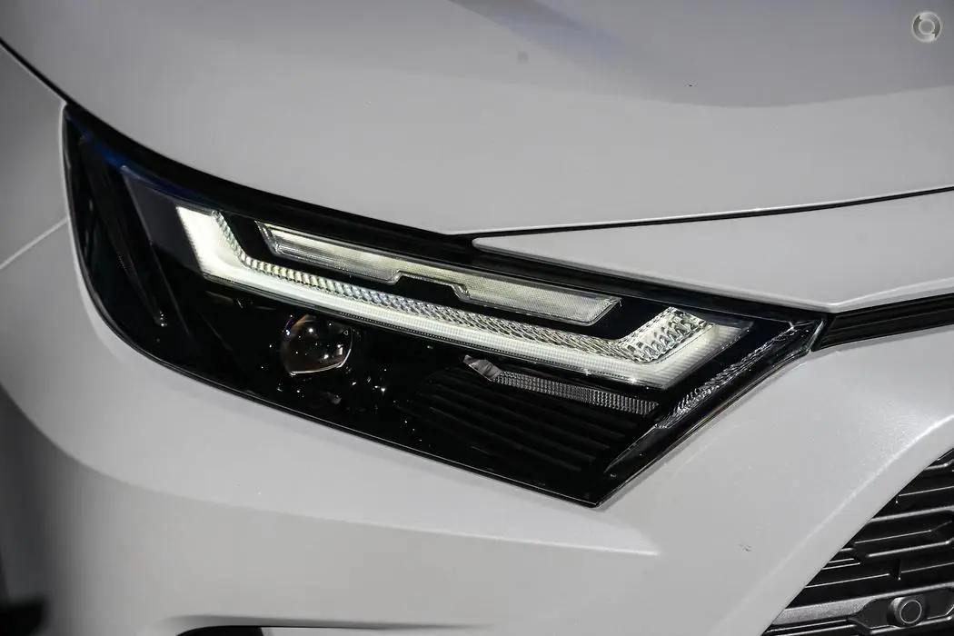 2025 Toyota RAV4 Gallery Image 13