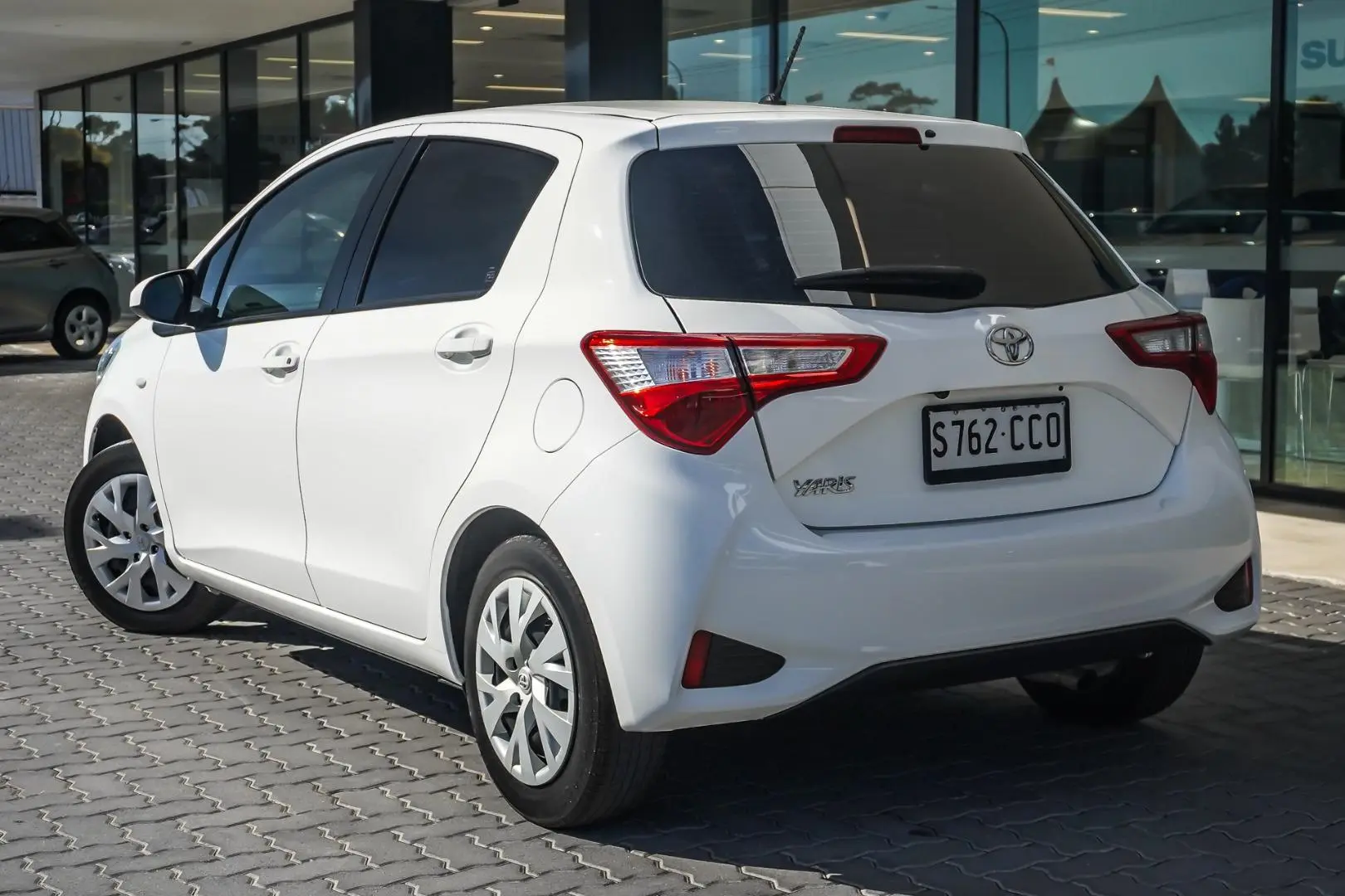 2019 Toyota Yaris Gallery Image 3