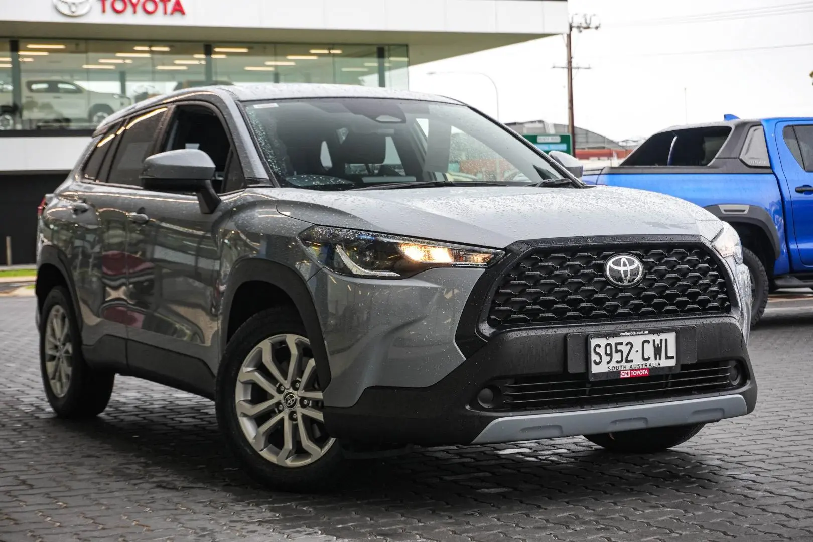 2023 Toyota Corolla Cross Gallery Image 2