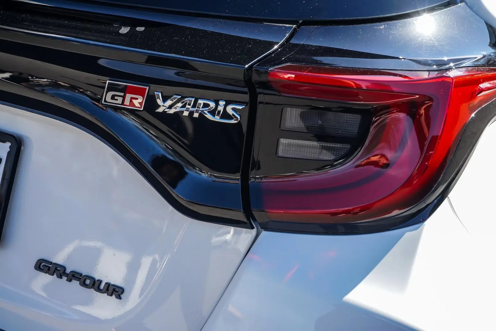 2020 Toyota Yaris Gallery Image 12
