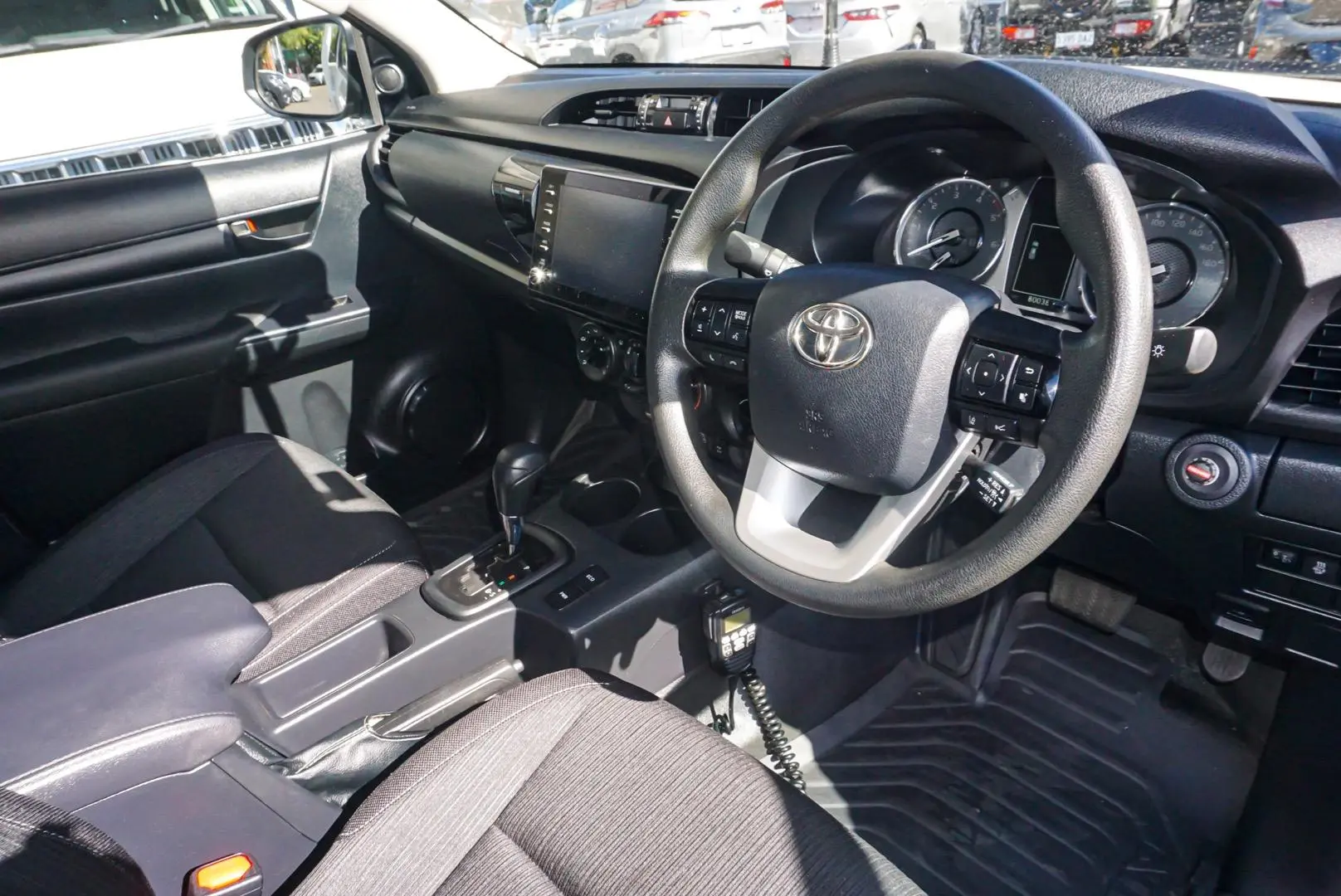 2022 Toyota Hilux Gallery Image 6