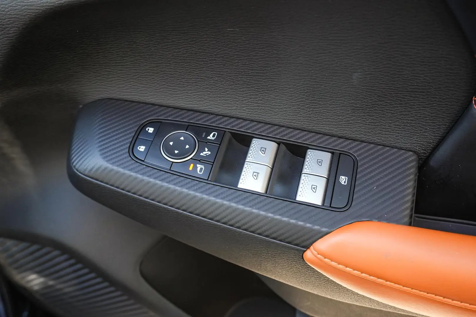 2021 Mitsubishi Outlander Gallery Image 17