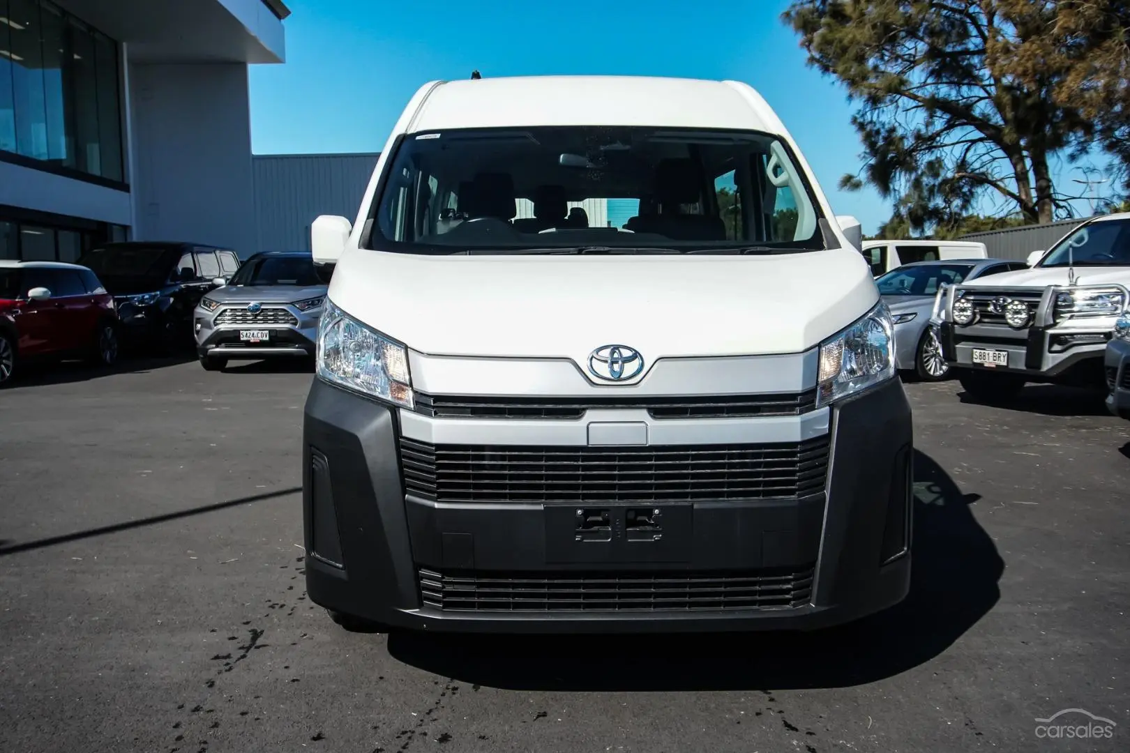 2019 Toyota Hiace Image 4