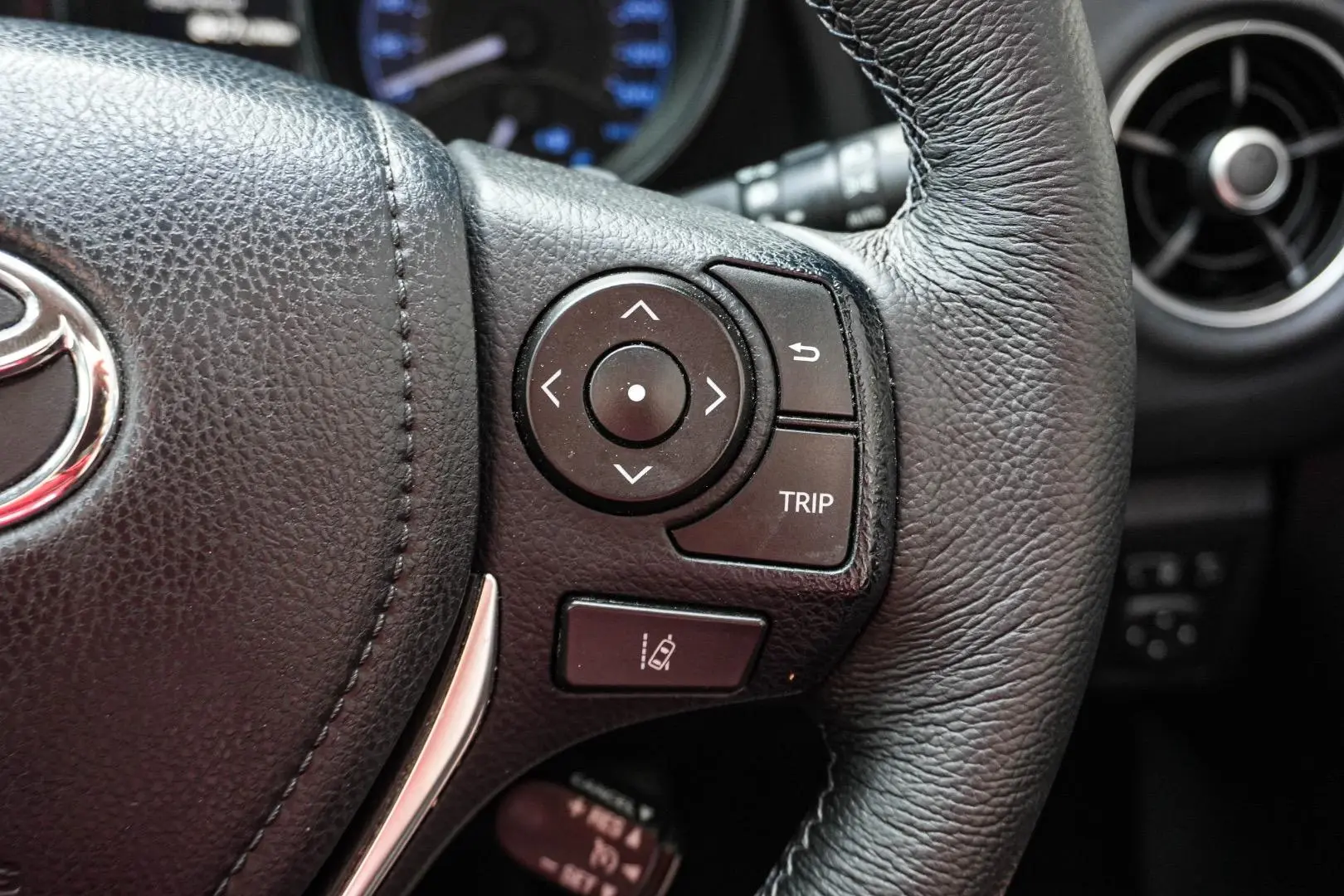 2017 Toyota Corolla Gallery Image 21