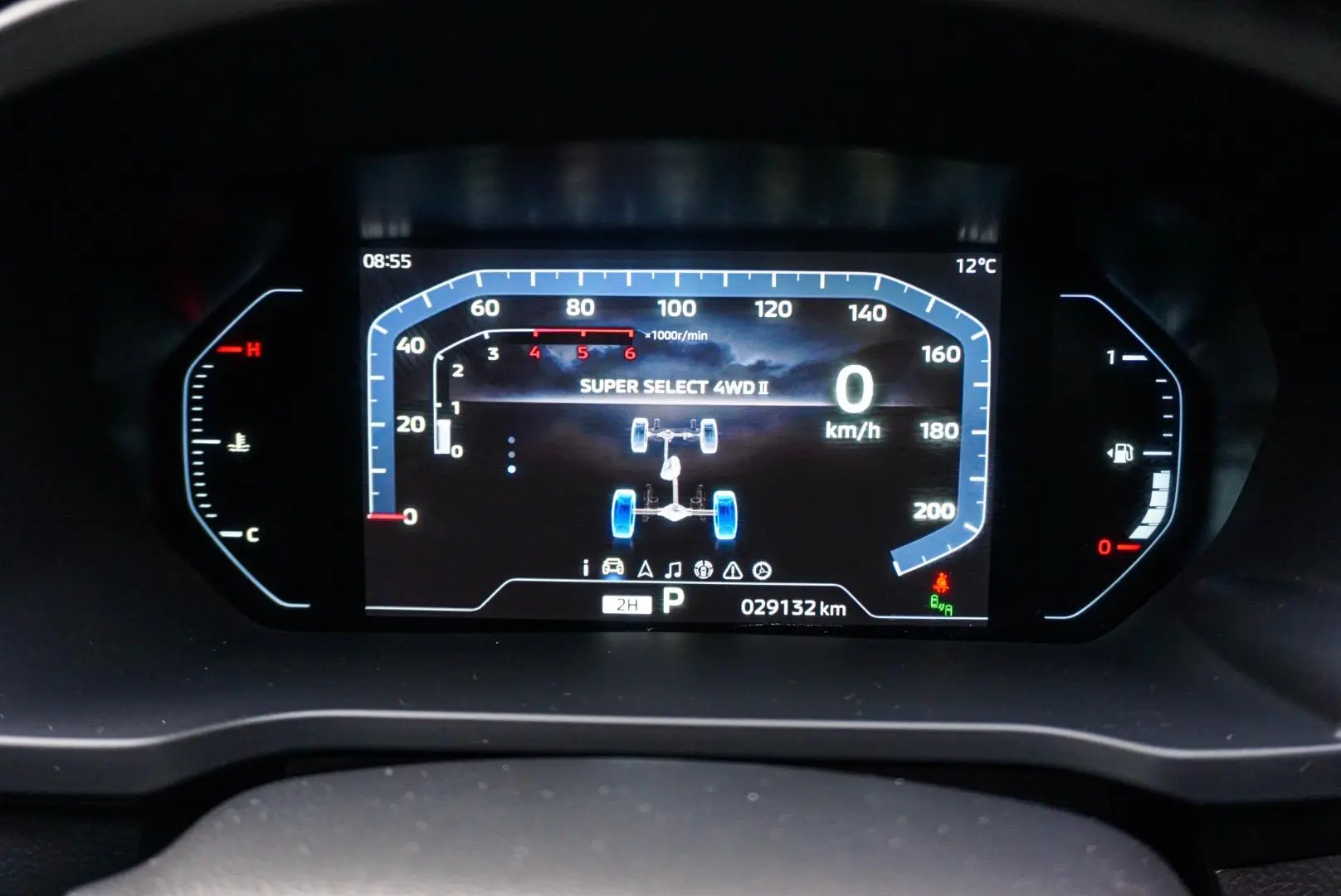 2024 Mitsubishi Pajero Sport Gallery Image 16