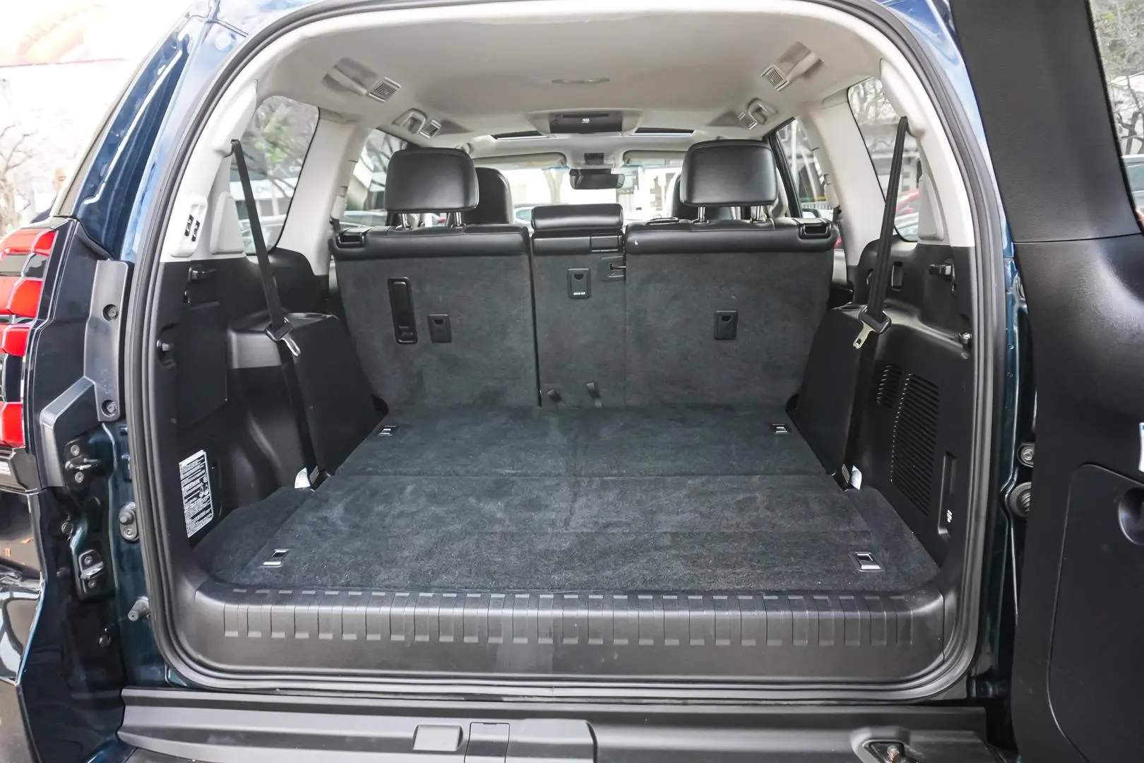 2021 Toyota Landcruiser Prado Gallery Image 11