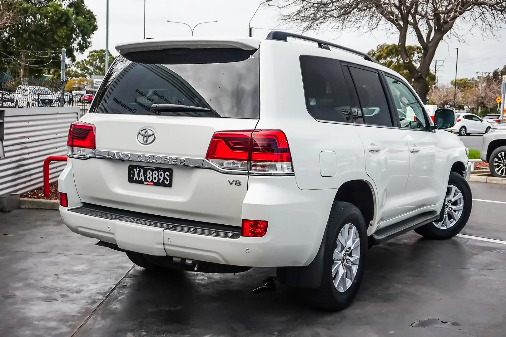 2019 Toyota Landcruiser Gallery Image 3