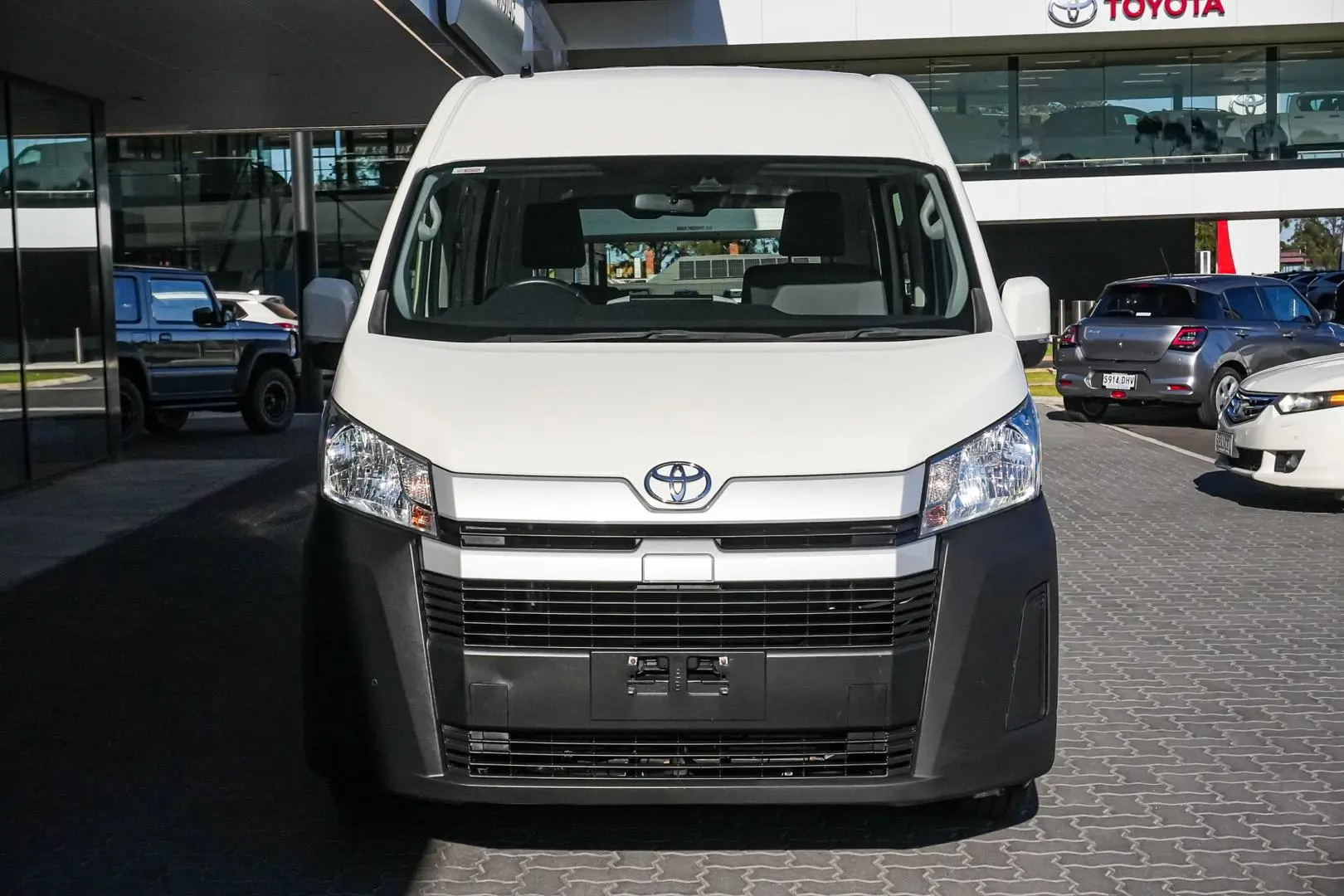 2020 Toyota Hiace Gallery Image 6