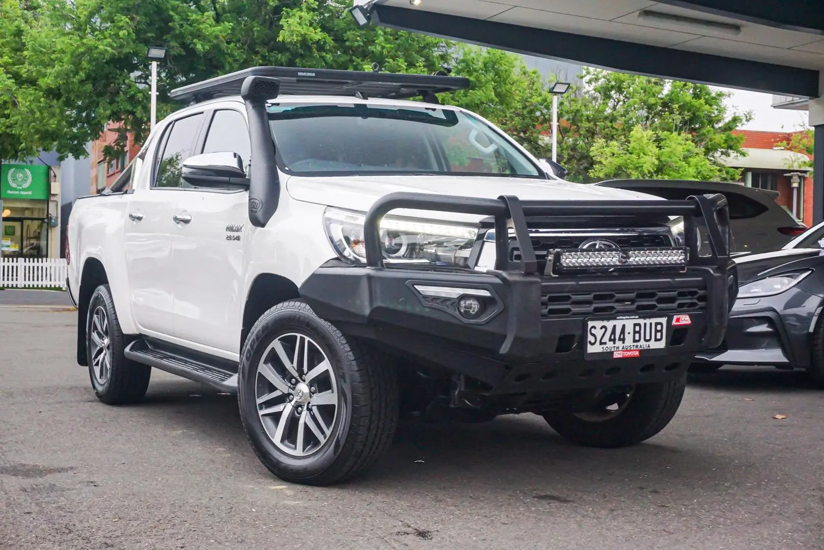 2018 Toyota Hilux Image 1