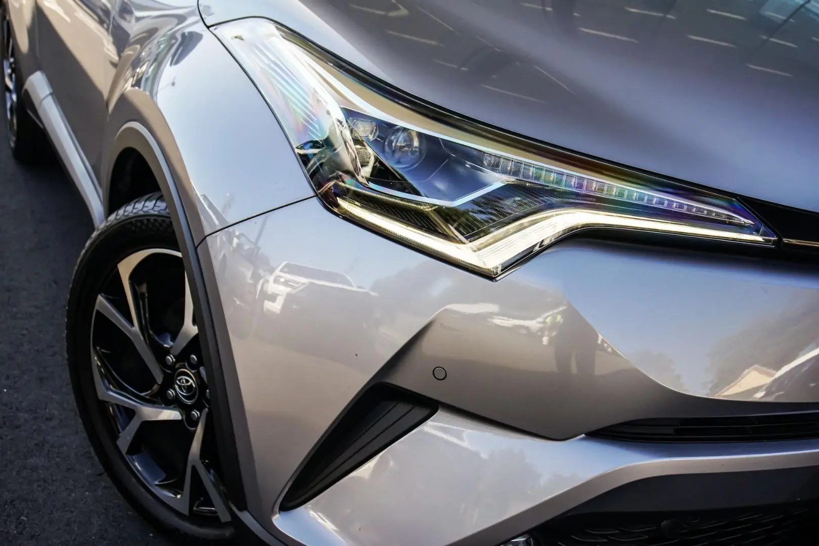 2019 Toyota C-Hr Gallery Image 11