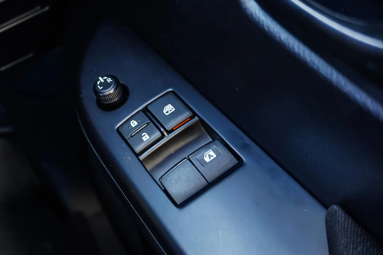 2021 Toyota Hilux Gallery Image 18