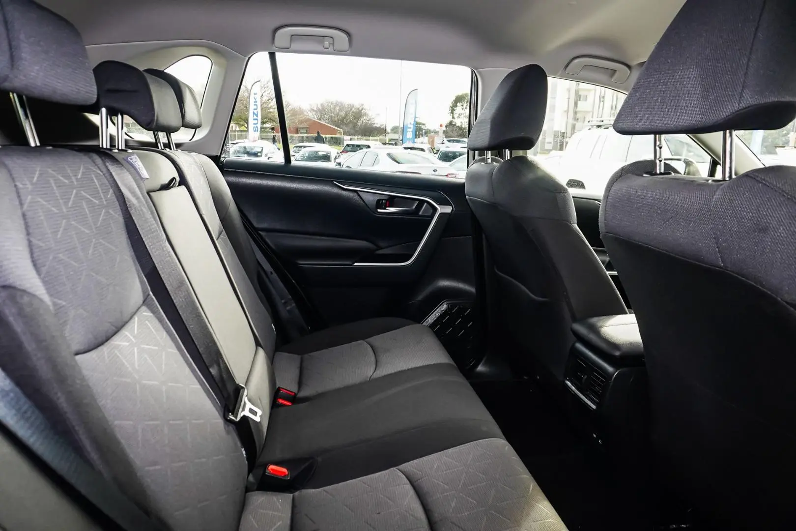 2024 Toyota RAV4 Gallery Image 7