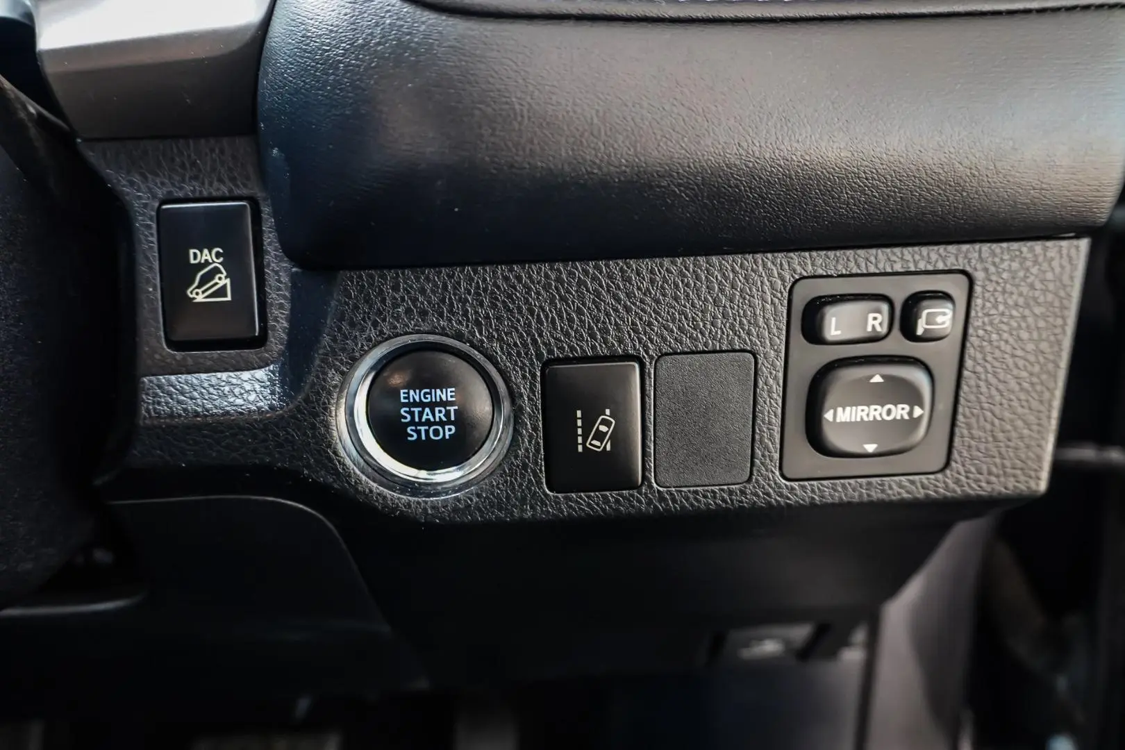 2018 Toyota RAV4 Gallery Image 27