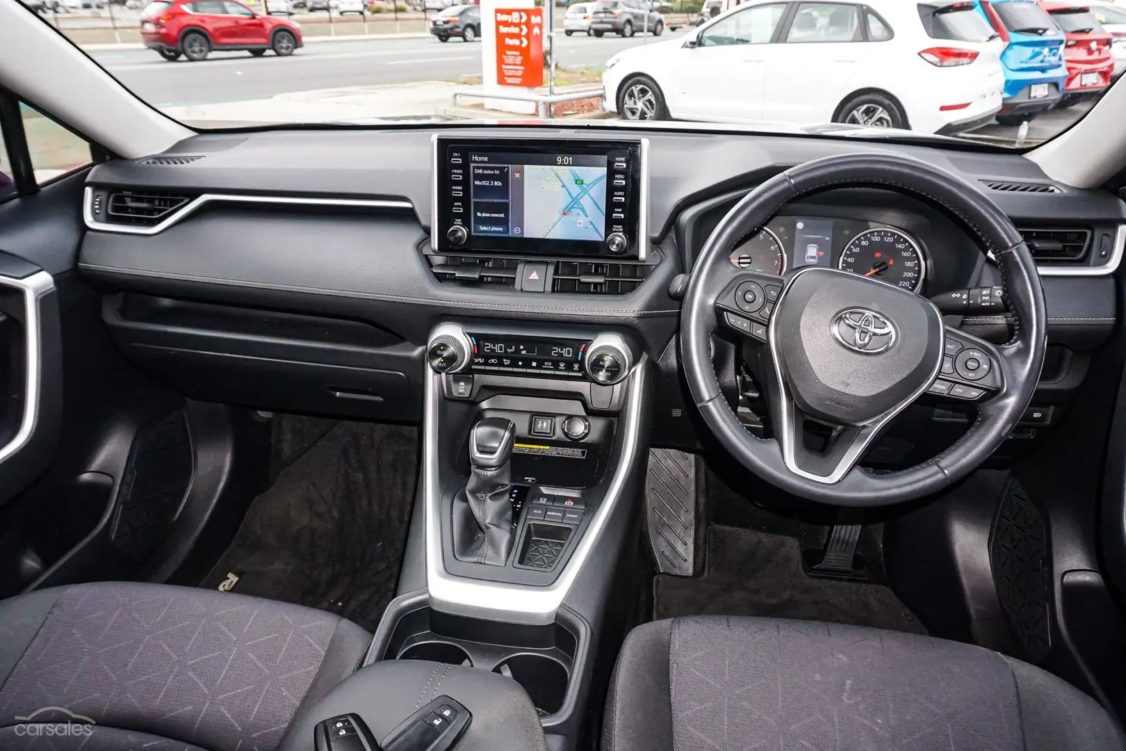 2019 Toyota RAV4 Image 8