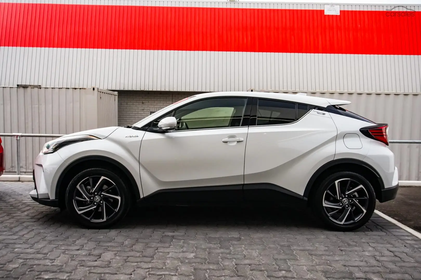 2022 Toyota C-HR Image 3