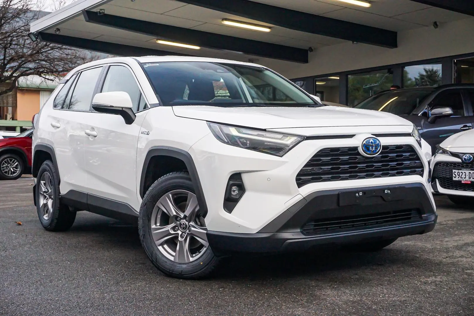 2024 Toyota RAV4 Gallery Image 2