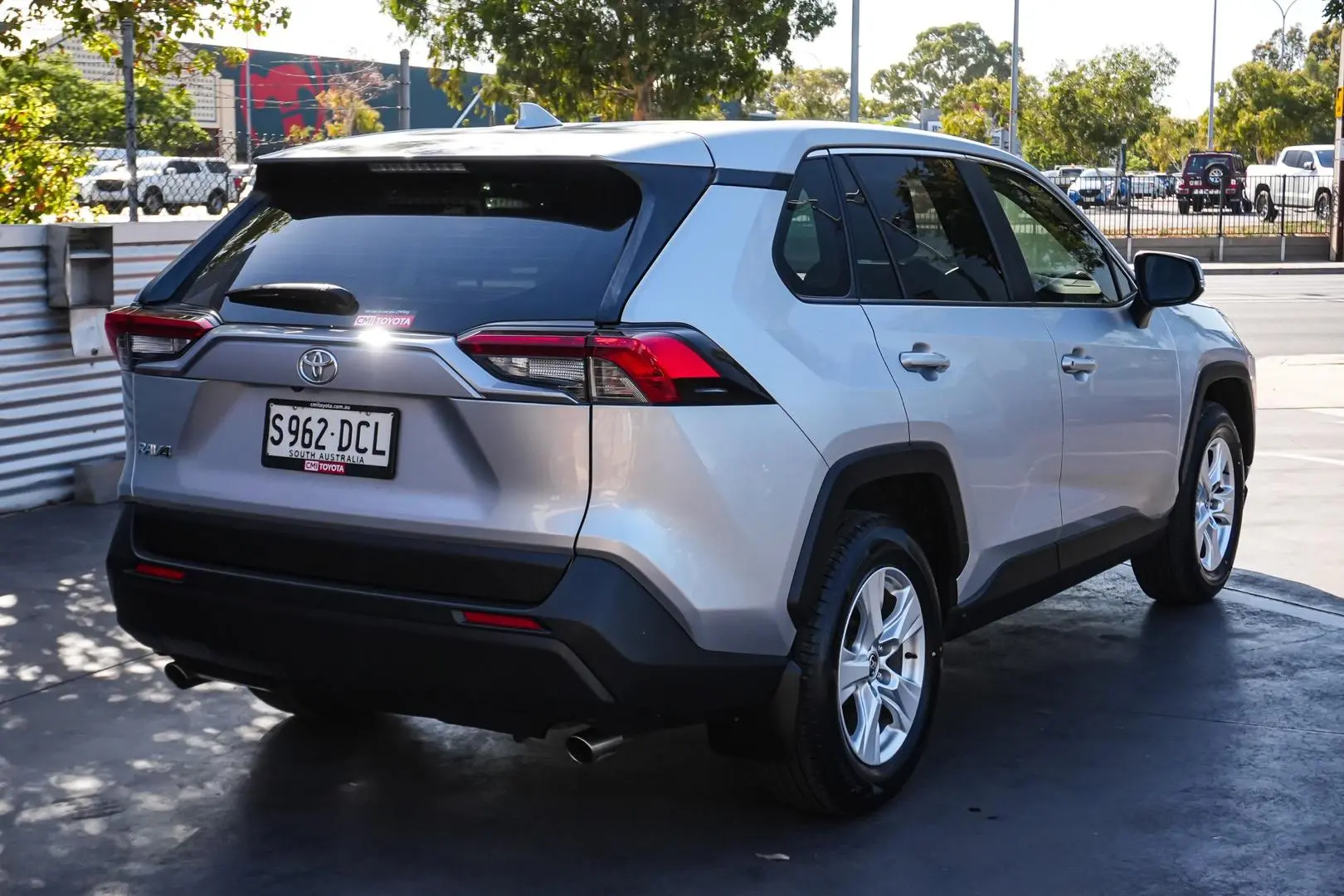 2019 Toyota RAV4 Gallery Image 3
