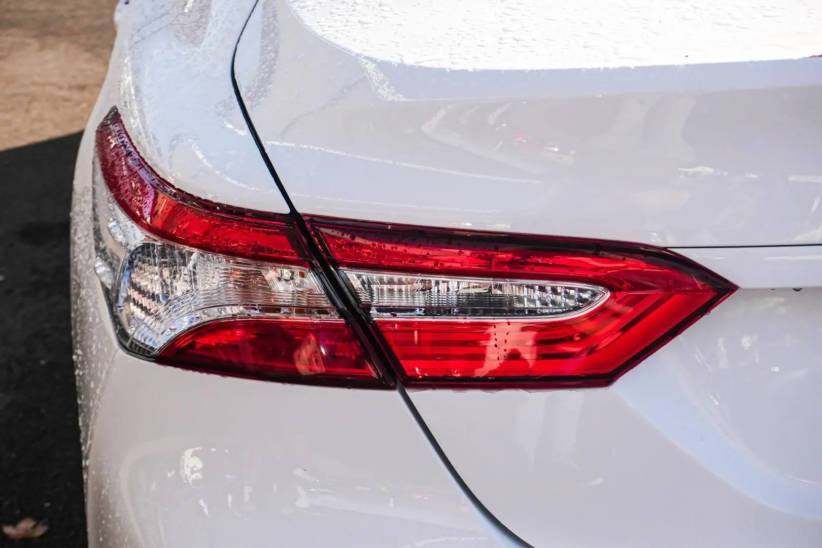 2019 Toyota Camry Gallery Image 14