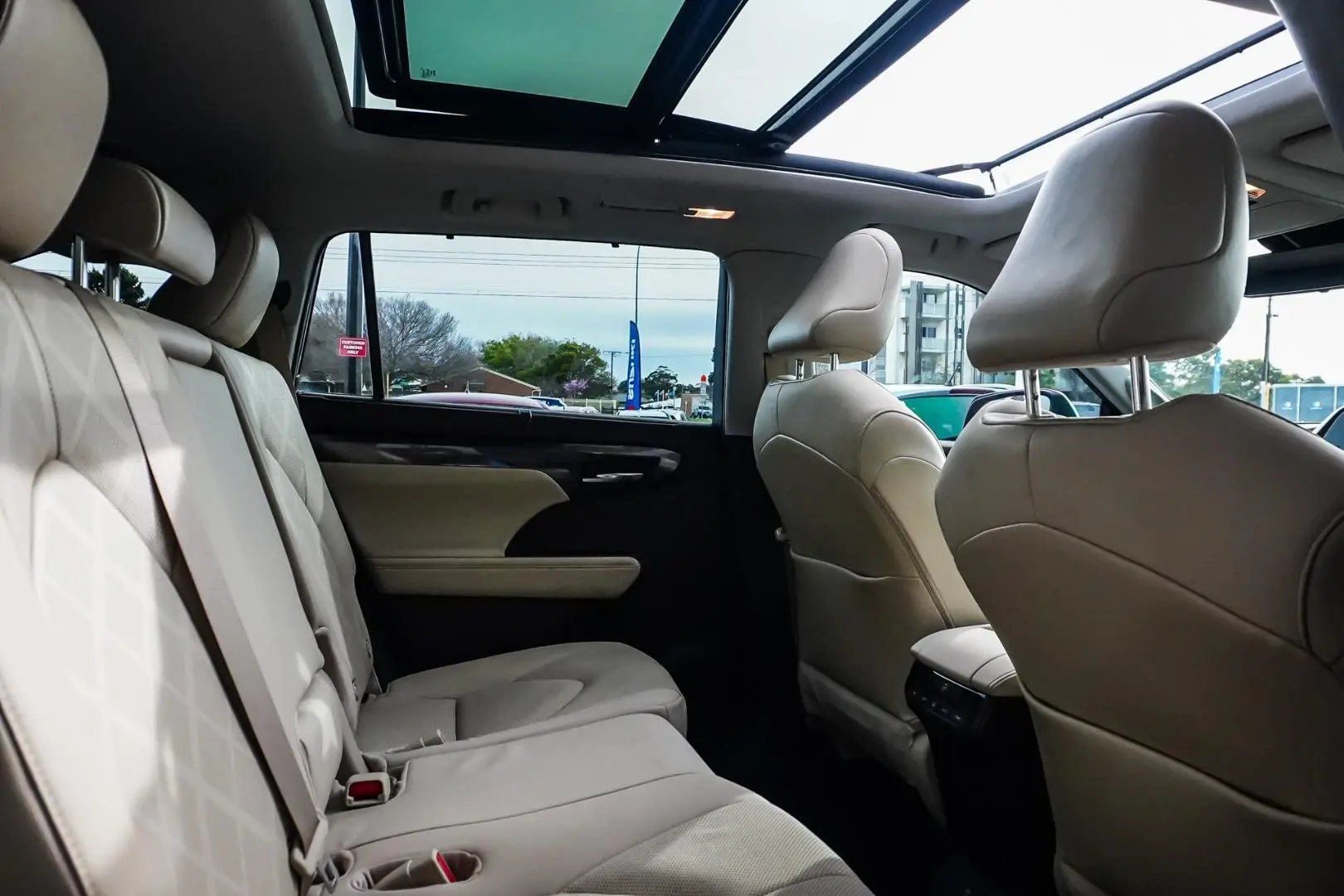 2021 Toyota Kluger Gallery Image 9