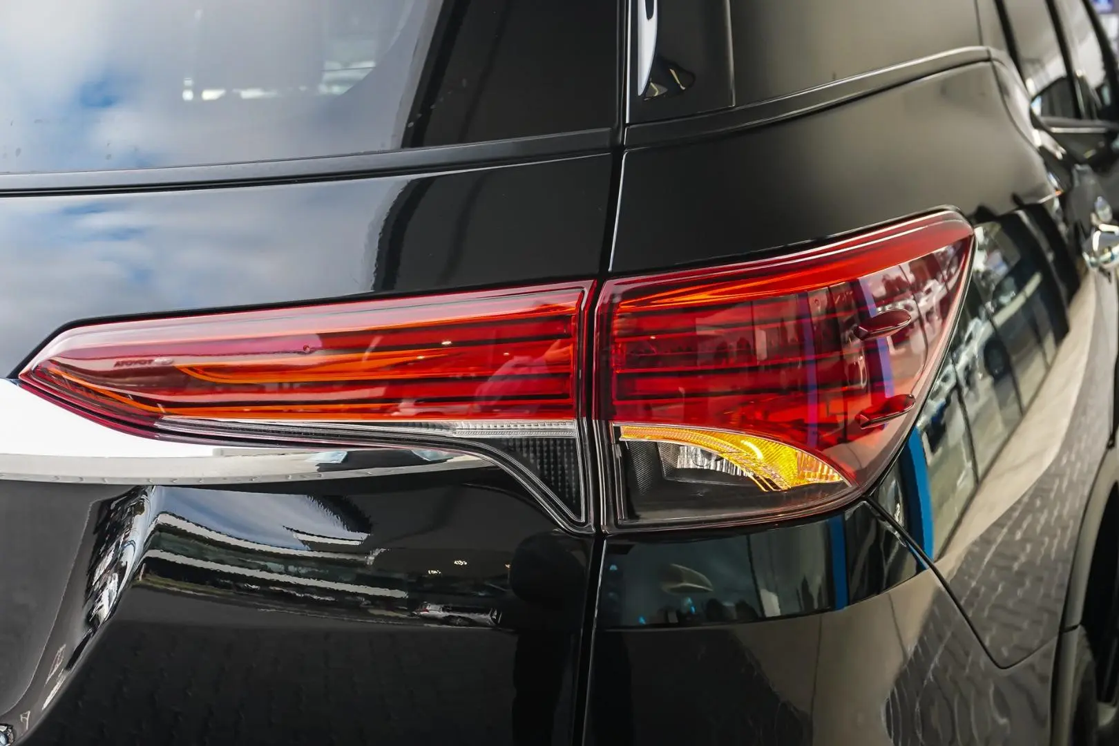 2021 Toyota Fortuner Gallery Image 14
