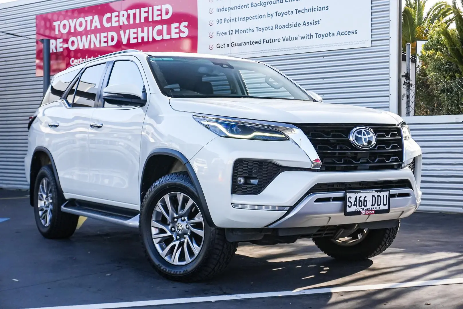 2021 Toyota Fortuner Gallery Image 1