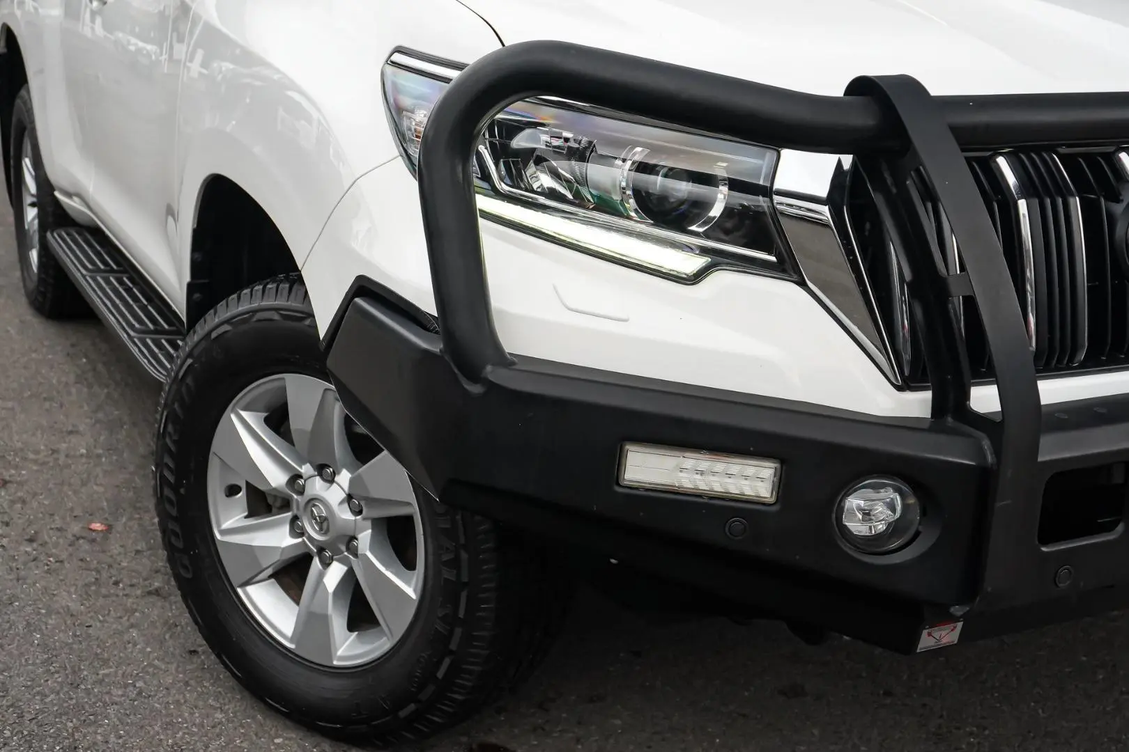 2021 Toyota Landcruiser Prado Gallery Image 11