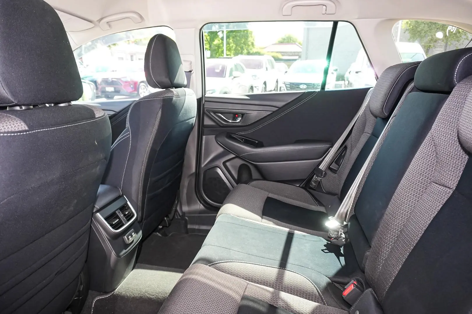 2022 Subaru Outback Gallery Image 8