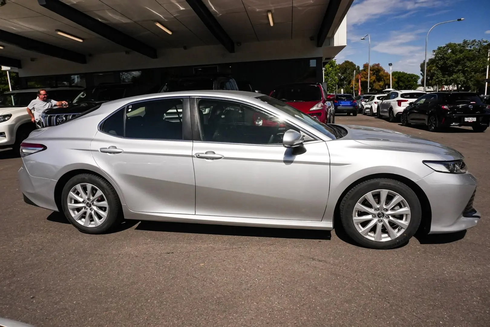 2018 Toyota Camry Gallery Image 4