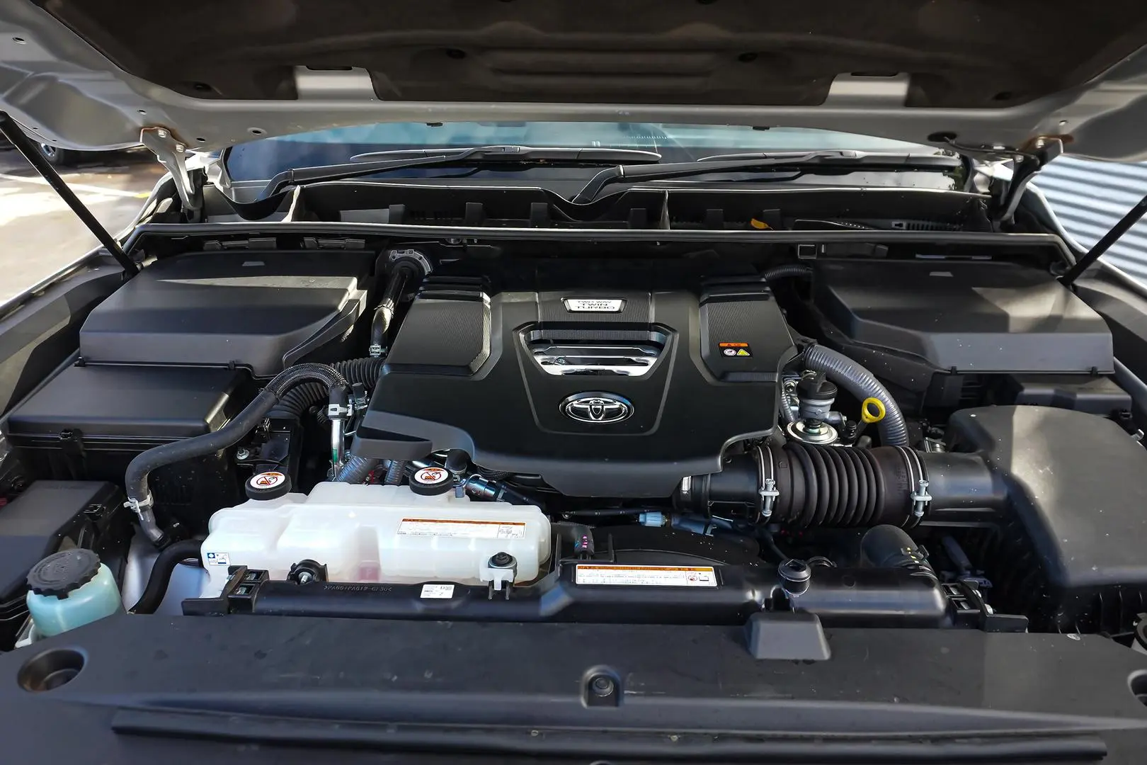 2023 Toyota Landcruiser Gallery Image 25